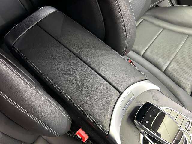 メルセデス・ベンツ Ｃ２００ ステーションワゴン アバンギャルドAMGライン 千葉県 2018(平30)年 2.5万km モハーベシルバー ＡＣＣ　/黒革シート　/ナビ　/ＴＶ　/Ｂｌｕｅｔｏｏｔｈ接続　/Ｂカメラ　/シートヒーター　/電動シート　/電動リアゲート　/ＬＥＤヘッドライト　/オートハイビーム　/衝突軽減Ｂ　/ＢＳＭ　/ＬＫＡ　/ＥＴＣ　/禁煙車