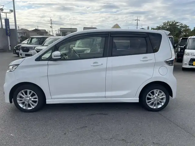 日産 デイズ ハイウェイスターX 和歌山県 2014(平26)年 4.7万km ホワイトパール (株)IDOMが運営する【じしゃロン和歌山店】の自社ローン専用車両になります。こちらは現金またはオートローンご利用時の価格です。自社ローンご希望の方は別途その旨お申付け下さい/純正SDフルセグナビ/スタッドレスタイヤ積載/バックカメラ/ETC/防眩ミラー/フロアマット/シガーソケット/LEDヘッドライト/フォグランプ/ウィンカーミラー/電格ミラー/ドアバイザー/スペアキー×１