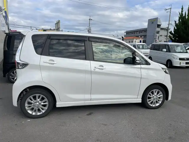 日産 デイズ ハイウェイスターX 和歌山県 2014(平26)年 4.7万km ホワイトパール (株)IDOMが運営する【じしゃロン和歌山店】の自社ローン専用車両になります。こちらは現金またはオートローンご利用時の価格です。自社ローンご希望の方は別途その旨お申付け下さい/純正SDフルセグナビ/スタッドレスタイヤ積載/バックカメラ/ETC/防眩ミラー/フロアマット/シガーソケット/LEDヘッドライト/フォグランプ/ウィンカーミラー/電格ミラー/ドアバイザー/スペアキー×１