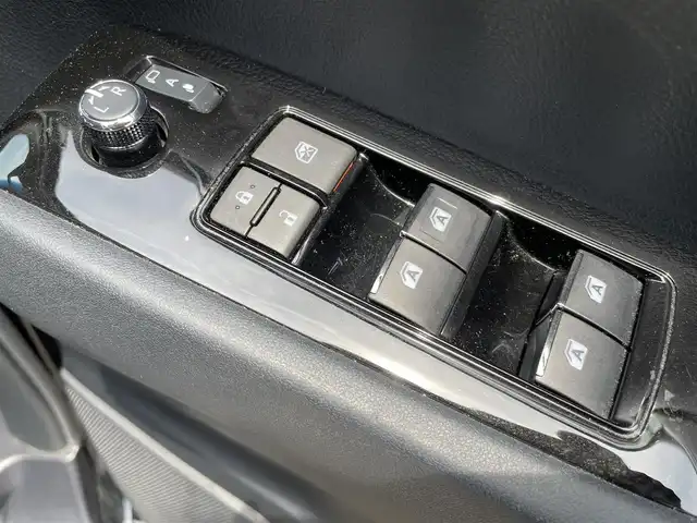 トヨタ アルファード S Aパッケージ 石川県 2019(令1)年 5.1万km ブラック 純正9型ナビ /フルセグTV /バックカメラ /フリップダウンモニター /LEDヘッドライト /ETC /レーダークルーズ /トヨタセーフティセンス /純正アルミホイール /スマートキー /プッシュスタート /電動ミラー /デジタルミラー /ブラインドスポットモニター /レーンキープアシスト /オートエアコン
