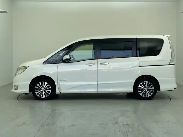 日産 セレナ HWS S HV Vセレ +SeftyⅡ 愛知県 2016(平28)年 6.7万km ブリリアントホワイトパール 純正ナビ/・Bluetooth/・CD/DVD/・フルセグテレビ/・SD音楽録音/アラウンドビューモニター/純正フリップダウンモニター/両側パワースライドドア/衝突軽減ブレーキ/レーンキープアシスト/前後コーナーセンサー/レーダークルーズコントロール/前後ドライブレコーダー/ETC/LEDヘッドライト
