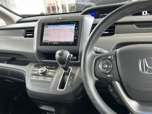 ホンダ フリード＋ G ホンダセンシング 東京都 2019(平31)年 5.3万km モダンスティールM ワンオーナー/純正メモリナビ/【フルセグ・DVD再生可・CD・Bluetooth】/バックカメラ/ビルトインETC/両側パワースライドドア/ホンダセンシング/【衝突被害軽減ブレーキ・誤発進抑制機能・車線逸脱防止支援システム・アダプティブクルーズコントロール】/ドライブレコーダー/横滑り防止機能/ステアリングスイッチ/ECON/オートライト/純正フロアマット/ドアバイザー/プッシュスタート/スマートキー/スペアキーあり/新車保証書/取扱説明書
