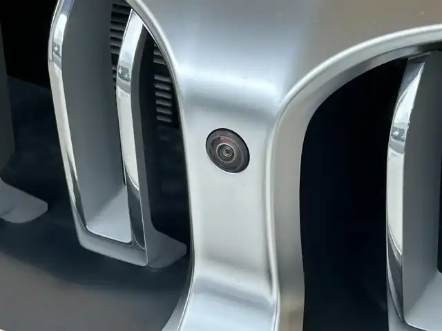 ＢＭＷ ＢＭＷ ８４０ｉ 熊本県 2023(令5)年 0.2万km グレー ・360°カメラ/・コーナーセンサー/・白革シート　/・シートヒーター/・シートクーラー/・ハンドルヒーター/・純正HDDナビ/・AppleCarPlay/・純正フルセグテレビ/・ハーマンカードンサラウンドシステム/・アダプティブクルーズコントロール/・アダプティブMサスペンションシステム/・スカイスクレーパーグレー/・インテリジェントセーフティー/・ETC2.0/・ヘッドアップディスプレイ/・置くだけ充電/・パワーバックドア/・LEDヘッドライト