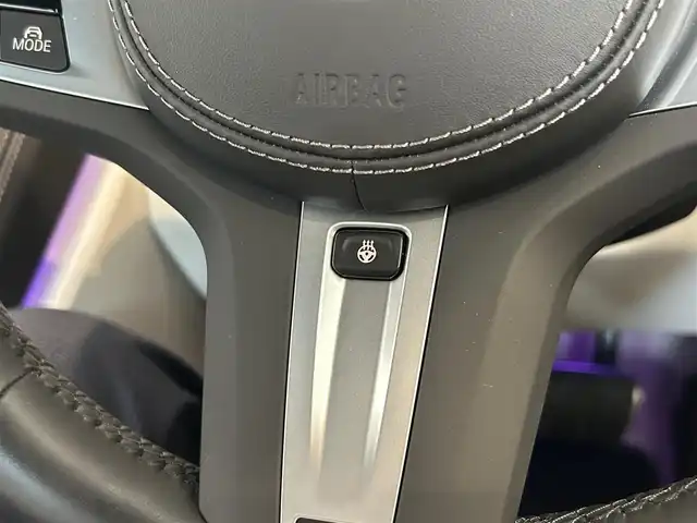 ＢＭＷ ＢＭＷ ８４０ｉ 熊本県 2023(令5)年 0.2万km グレー ・360°カメラ/・コーナーセンサー/・白革シート　/・シートヒーター/・シートクーラー/・ハンドルヒーター/・純正HDDナビ/・AppleCarPlay/・純正フルセグテレビ/・ハーマンカードンサラウンドシステム/・アダプティブクルーズコントロール/・アダプティブMサスペンションシステム/・スカイスクレーパーグレー/・インテリジェントセーフティー/・ETC2.0/・ヘッドアップディスプレイ/・置くだけ充電/・パワーバックドア/・LEDヘッドライト