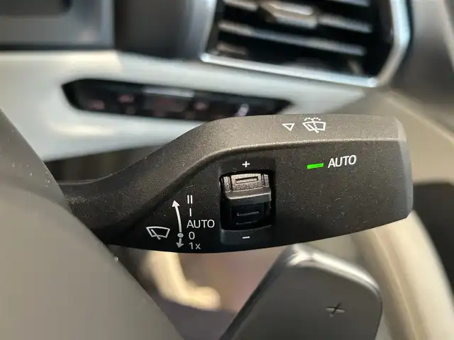 ＢＭＷ ＢＭＷ ８４０ｉ 熊本県 2023(令5)年 0.2万km グレー ・360°カメラ/・コーナーセンサー/・白革シート　/・シートヒーター/・シートクーラー/・ハンドルヒーター/・純正HDDナビ/・AppleCarPlay/・純正フルセグテレビ/・ハーマンカードンサラウンドシステム/・アダプティブクルーズコントロール/・アダプティブMサスペンションシステム/・スカイスクレーパーグレー/・インテリジェントセーフティー/・ETC2.0/・ヘッドアップディスプレイ/・置くだけ充電/・パワーバックドア/・LEDヘッドライト