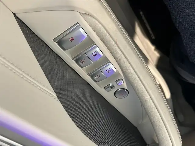 ＢＭＷ ＢＭＷ ８４０ｉ 熊本県 2023(令5)年 0.2万km グレー ・360°カメラ/・コーナーセンサー/・白革シート　/・シートヒーター/・シートクーラー/・ハンドルヒーター/・純正HDDナビ/・AppleCarPlay/・純正フルセグテレビ/・ハーマンカードンサラウンドシステム/・アダプティブクルーズコントロール/・アダプティブMサスペンションシステム/・スカイスクレーパーグレー/・インテリジェントセーフティー/・ETC2.0/・ヘッドアップディスプレイ/・置くだけ充電/・パワーバックドア/・LEDヘッドライト