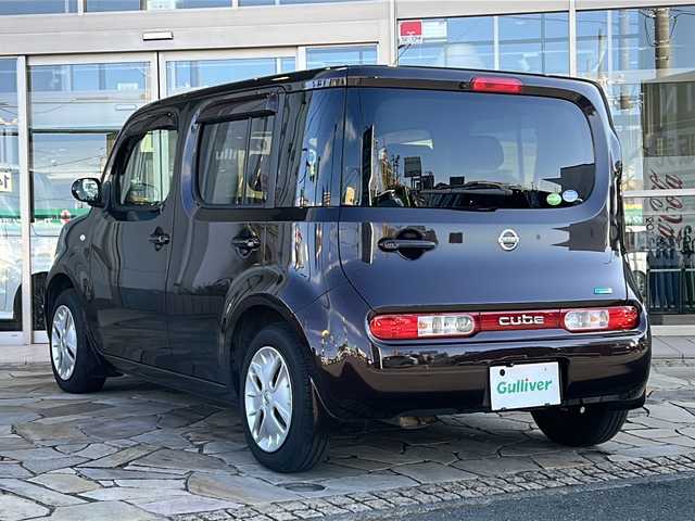 日産 キューブ 15X Vセレクション 静岡県 2016(平28)年 9.5万km ビターショコラ 純正ナビ/・FM/AM/・CD/DVD/・フルセグTV/・Bluetooth/・SD/主要装備/・ドライブレコーダー/・バックカメラ/・ＥＴＣ/・オートエアコン/・フォグランプ/・オートライト/・プッシュスタート/・ＥＣＯモード/・アイドリングストップ/・横滑り防止装置/・電格ミラー/・フルセグＴＶ/・ハロゲンヘッドライト/・純正ホイールキャップ