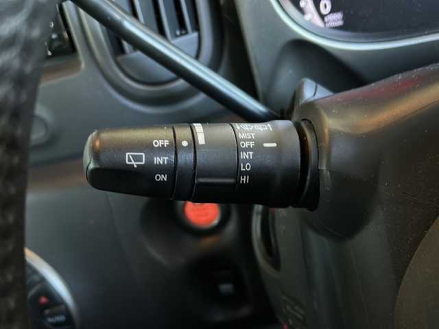 日産 キューブ 15X Vセレクション 静岡県 2016(平28)年 9.5万km ビターショコラ 純正ナビ/・FM/AM/・CD/DVD/・フルセグTV/・Bluetooth/・SD/主要装備/・ドライブレコーダー/・バックカメラ/・ＥＴＣ/・オートエアコン/・フォグランプ/・オートライト/・プッシュスタート/・ＥＣＯモード/・アイドリングストップ/・横滑り防止装置/・電格ミラー/・フルセグＴＶ/・ハロゲンヘッドライト/・純正ホイールキャップ