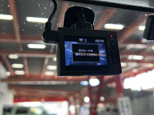 日産 キューブ 15X Vセレクション 静岡県 2016(平28)年 9.5万km ビターショコラ 純正ナビ/・FM/AM/・CD/DVD/・フルセグTV/・Bluetooth/・SD/主要装備/・ドライブレコーダー/・バックカメラ/・ＥＴＣ/・オートエアコン/・フォグランプ/・オートライト/・プッシュスタート/・ＥＣＯモード/・アイドリングストップ/・横滑り防止装置/・電格ミラー/・フルセグＴＶ/・ハロゲンヘッドライト/・純正ホイールキャップ