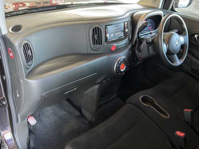 日産 キューブ 15X Vセレクション 静岡県 2016(平28)年 9.5万km ビターショコラ 純正ナビ/・FM/AM/・CD/DVD/・フルセグTV/・Bluetooth/・SD/主要装備/・ドライブレコーダー/・バックカメラ/・ＥＴＣ/・オートエアコン/・フォグランプ/・オートライト/・プッシュスタート/・ＥＣＯモード/・アイドリングストップ/・横滑り防止装置/・電格ミラー/・フルセグＴＶ/・ハロゲンヘッドライト/・純正ホイールキャップ