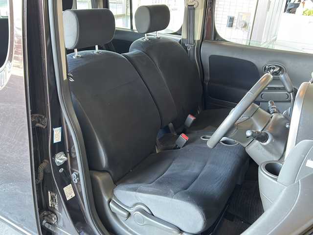 日産 キューブ 15X Vセレクション 静岡県 2016(平28)年 9.5万km ビターショコラ 純正ナビ/・FM/AM/・CD/DVD/・フルセグTV/・Bluetooth/・SD/主要装備/・ドライブレコーダー/・バックカメラ/・ＥＴＣ/・オートエアコン/・フォグランプ/・オートライト/・プッシュスタート/・ＥＣＯモード/・アイドリングストップ/・横滑り防止装置/・電格ミラー/・フルセグＴＶ/・ハロゲンヘッドライト/・純正ホイールキャップ