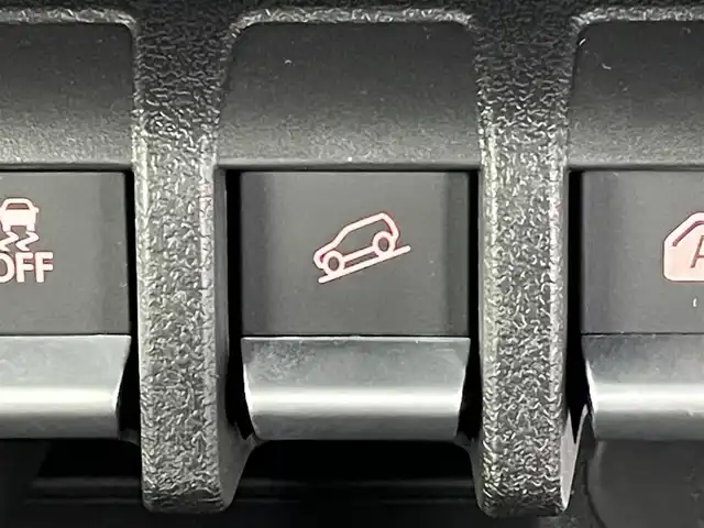 スズキ ジムニー ノマド FC 埼玉県 2025(令7)年 0.1千km ベージュ 登録済未使用車 温シート 追従走行 ETC ミラーシート コーナーセンサー オートハイビーム レーンキープアシスト ダウンヒルアシストコントロール 背面タイヤ 衝突軽減システム スマートキー