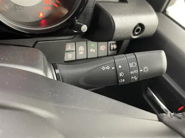 スズキ ジムニー ノマド FC 埼玉県 2025(令7)年 0.1千km ベージュ 登録済未使用車 温シート 追従走行 ETC ミラーシート コーナーセンサー オートハイビーム レーンキープアシスト ダウンヒルアシストコントロール 背面タイヤ 衝突軽減システム スマートキー