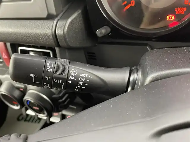 スズキ ジムニー ノマド FC 埼玉県 2025(令7)年 0.1千km ベージュ 登録済未使用車 温シート 追従走行 ETC ミラーシート コーナーセンサー オートハイビーム レーンキープアシスト ダウンヒルアシストコントロール 背面タイヤ 衝突軽減システム スマートキー