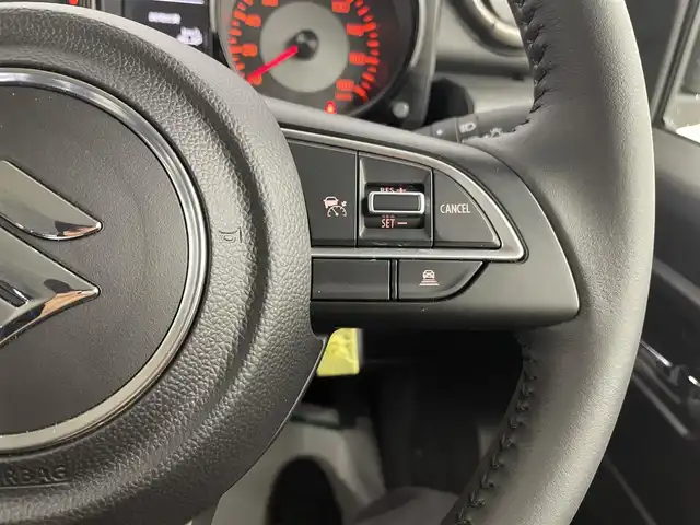 スズキ ジムニー ノマド FC 埼玉県 2025(令7)年 0.1千km ベージュ 登録済未使用車 温シート 追従走行 ETC ミラーシート コーナーセンサー オートハイビーム レーンキープアシスト ダウンヒルアシストコントロール 背面タイヤ 衝突軽減システム スマートキー