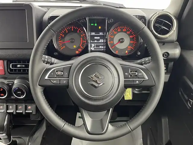 スズキ ジムニー ノマド FC 埼玉県 2025(令7)年 0.1千km ベージュ 登録済未使用車 温シート 追従走行 ETC ミラーシート コーナーセンサー オートハイビーム レーンキープアシスト ダウンヒルアシストコントロール 背面タイヤ 衝突軽減システム スマートキー