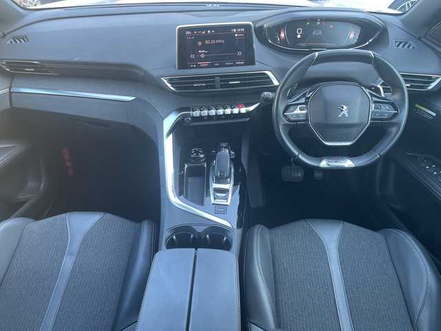 プジョー ３００８ GTライン 高知県 2021(令3)年 5.1万km パール 純正ディスプレイオーディオ/【Bt/AM/FM/carplay】/ハーフレザーシート/バックカメラ/サイドカメラ/パ-クディスタンス/衝突軽減ブレーキ/アクティブクルーズコントロール/レ-ンキ-プアシスト/ブラインドスポットモニタ-/パワ-テ-ルゲ-ト/LEDヘッドライト/オ-トハイビ-ム/ETC/前後ドラレコ/パドルシフト/禁煙車