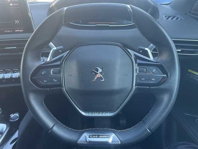 プジョー ３００８ GTライン 高知県 2021(令3)年 5.1万km パール 純正ディスプレイオーディオ/【Bt/AM/FM/carplay】/ハーフレザーシート/バックカメラ/サイドカメラ/パ-クディスタンス/衝突軽減ブレーキ/アクティブクルーズコントロール/レ-ンキ-プアシスト/ブラインドスポットモニタ-/パワ-テ-ルゲ-ト/LEDヘッドライト/オ-トハイビ-ム/ETC/前後ドラレコ/パドルシフト/禁煙車