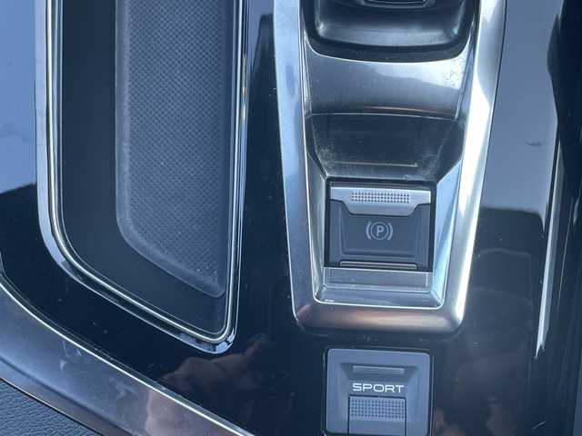 プジョー ３００８ GTライン 高知県 2021(令3)年 5.1万km パール 純正ディスプレイオーディオ/【Bt/AM/FM/carplay】/ハーフレザーシート/バックカメラ/サイドカメラ/パ-クディスタンス/衝突軽減ブレーキ/アクティブクルーズコントロール/レ-ンキ-プアシスト/ブラインドスポットモニタ-/パワ-テ-ルゲ-ト/LEDヘッドライト/オ-トハイビ-ム/ETC/前後ドラレコ/パドルシフト/禁煙車