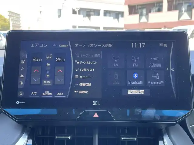 トヨタ ハリアー Z レザーパッケージ 福岡県 2021(令3)年 4.2万km ブラック 純正メーカーナビ/(AM/FM/Bluetooth/AUX/USB/フルセグTV)/黒レザーシート/純正ドライブレコーダー付きデジタルインナーミラー/JBLプレミアムサウンド/HUD(ヘッドアップディスプレイ)/バックカメラ/ビルトインETC2.0/クリアランスソナー/先行車発進告知/PCS(プリクラッシュセーフティ)/RCTA(リヤクロストラフィックアラート)/RSA(ロードサインアシスト)/BSM(ブラインドスポットモニター)/PKSB(パーキングサポートブレーキ)/LTA(レーントレーシングアシスト)/レーダークルーズコントロール(全車速追従機能付き)/パワーバックドア/オートマチックハイビーム/オートライト/ポジショニングメモリースイッチ/盗難防止装置/横滑り防止機能/ブレーキホールド/D/N席パワーシート/D/N席シートヒーター/D/N席エアーシート/ハンドルヒーター/純正１９インチアルミホイール/電格ウィンカーミラー/純正フロアマット/フロントフォグランプ/ナビ取扱説明書/取扱説明書/保証書/スペアキー×１