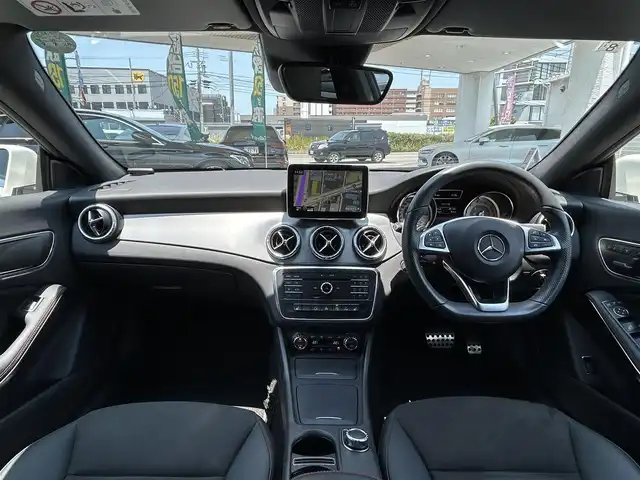 メルセデス・ベンツ ＣＬＡ１８０ Sブレイク　スポーツ 福岡県 2015(平27)年 1.4万km 白 ワンオーナー/禁煙車/純正ディーラーナビ/（Bluetooth・フルセグ・DVD・CD）/クルーズコントロール/パドルシフト/アイドリングストップ/クリアランスソナー/前席シートヒーター/ハーフレザーシート/運転席パワーシート/メモリシート/純正アルミホイール/純正フロアマット/電動パーキングブレーキ/プッシュスタート/ETC/ウィンカーミラー/保証書/取扱説明書/スペアキー×１