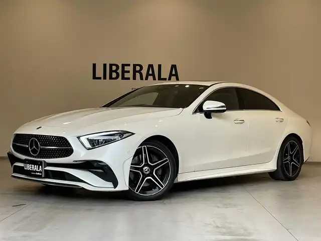 メルセデス・ベンツ Ｍ・ベンツ ＣＬＳ２２０ｄ スポーツ エクスクルーシブPKG 熊本県 2022(令4)年 4.2万km ダイヤモンドホワイト ・スマートキー/・プッシュスタート/・サンルーフ/・アクティブステアリングアシスト/・道路標識アシスト/・アクティブレーンキーピングアシスト/・アクティブブレーキアシスト/・アテンションアシスト/・信号表示/・ブラインドスポットモニター/・インテリジェントライトシステム/・クルーズコントロール(追従式)/・黒革シート/・前席パワーシート/・前席エアシート /・全席シートヒーター /・純正メモリナビ/　【Bluetooth・USB・AppleCarPlay・AndroidAuto】/・Burmesterサウンドシステム/・フルセグTV/・全方位カメラ/・ETC2.0/・ヘッドアップディスプレイ/・パワートランク/・LEDヘッドランプ/・純正マット