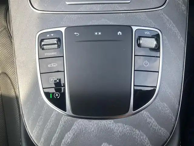 メルセデス・ベンツ Ｍ・ベンツ ＣＬＳ２２０ｄ スポーツ エクスクルーシブPKG 熊本県 2022(令4)年 4.2万km ダイヤモンドホワイト ・スマートキー/・プッシュスタート/・サンルーフ/・アクティブステアリングアシスト/・道路標識アシスト/・アクティブレーンキーピングアシスト/・アクティブブレーキアシスト/・アテンションアシスト/・信号表示/・ブラインドスポットモニター/・インテリジェントライトシステム/・クルーズコントロール(追従式)/・黒革シート/・前席パワーシート/・前席エアシート /・全席シートヒーター /・純正メモリナビ/　【Bluetooth・USB・AppleCarPlay・AndroidAuto】/・Burmesterサウンドシステム/・フルセグTV/・全方位カメラ/・ETC2.0/・ヘッドアップディスプレイ/・パワートランク/・LEDヘッドランプ/・純正マット