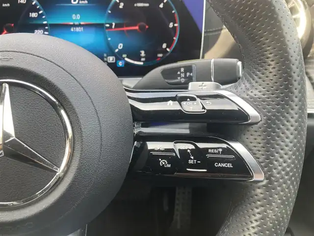 メルセデス・ベンツ Ｍ・ベンツ ＣＬＳ２２０ｄ スポーツ エクスクルーシブPKG 熊本県 2022(令4)年 4.2万km ダイヤモンドホワイト ・スマートキー/・プッシュスタート/・サンルーフ/・アクティブステアリングアシスト/・道路標識アシスト/・アクティブレーンキーピングアシスト/・アクティブブレーキアシスト/・アテンションアシスト/・信号表示/・ブラインドスポットモニター/・インテリジェントライトシステム/・クルーズコントロール(追従式)/・黒革シート/・前席パワーシート/・前席エアシート /・全席シートヒーター /・純正メモリナビ/　【Bluetooth・USB・AppleCarPlay・AndroidAuto】/・Burmesterサウンドシステム/・フルセグTV/・全方位カメラ/・ETC2.0/・ヘッドアップディスプレイ/・パワートランク/・LEDヘッドランプ/・純正マット