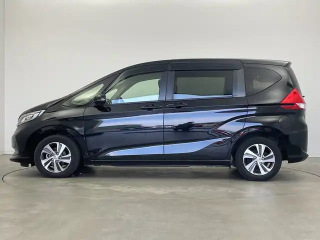 ホンダ フリード G ホンダセンシング 新潟県 2021(令3)年 2万km クリスタルブラックパール GathersSDナビ(型式:VXM224VFi) /フルセグテレビ/バックカメラ/アダプティブクルーズコントロール/両側パワースライドドア/ドアバイザー/ステアリングスイッチ/ビルトインETC/本革巻きステアリング