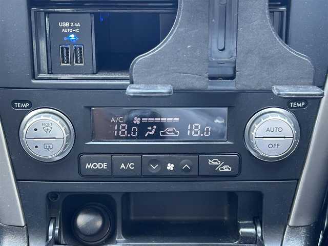 スバル レガシィ ツーリングワゴン 2．0GT 兵庫県 2006(平18)年 16.5万km サテンホワイトパール 社外ナビ/(フルセグTV/BT)/ETC/クルーズコントロール/パドルシフト/ステアリングリモコン/革巻きステアリング/リモコンキー/電動格納ミラー/純正フロアマット