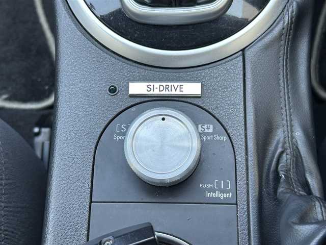 スバル レガシィ ツーリングワゴン 2．0GT 兵庫県 2006(平18)年 16.5万km サテンホワイトパール 社外ナビ/(フルセグTV/BT)/ETC/クルーズコントロール/パドルシフト/ステアリングリモコン/革巻きステアリング/リモコンキー/電動格納ミラー/純正フロアマット