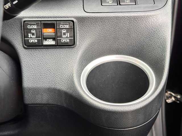 トヨタ シエンタ G クエロ 宮城県 2018(平30)年 4.8万km クールボルドーガラスフレーク セーフティセンスC/・プリクラッシュセーフティ/・レーンディパーチャーアラート/・オートハイビーム/先行車発進告知機能/純正ナビ（NSZT-W66T）/・CD/DVD/・Bluetooth/・フルセグTV/バックカメラ/ビルトインETC/ドライブレコーダー/両側パワースライドドア/ハーフレザーシート/革巻きステアリング/ステアリングスイッチ/LEDヘッドランプ/フォグランプ/オートライト/スマートキー＆プッシュスタート/電動格納ミラー/純正フロアマット/純正ドアバイザー/Wエアバッグ