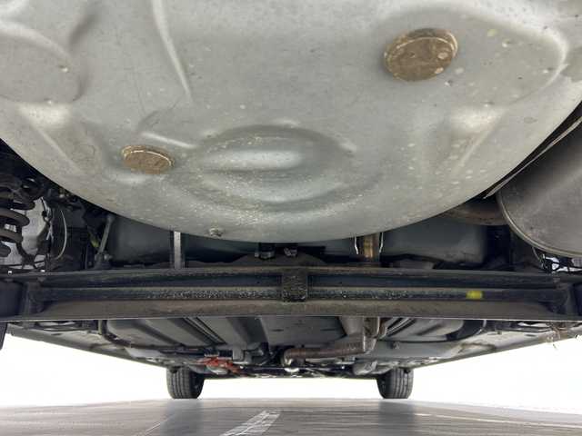 トヨタ シエンタ ハイブリッド G 神奈川県 2015(平27)年 2.8万km ホワイトパールクリスタルシャイン 純正SDナビ【NSZT-W64】/AM・FM・フルセグ・SD・MSV・Bluetoorh/バックカメラ/両側パワースライドドア/トヨタセーフティセンス/ビルトインETC/革巻きステアリング/ステアリングリモコン/前席シートヒーター/ISOFIX対応/スマートキー/LEDヘッドライト/フォグランプ