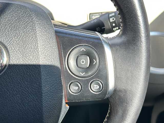 トヨタ シエンタ ハイブリッド G 神奈川県 2015(平27)年 2.8万km ホワイトパールクリスタルシャイン 純正SDナビ【NSZT-W64】/AM・FM・フルセグ・SD・MSV・Bluetoorh/バックカメラ/両側パワースライドドア/トヨタセーフティセンス/ビルトインETC/革巻きステアリング/ステアリングリモコン/前席シートヒーター/ISOFIX対応/スマートキー/LEDヘッドライト/フォグランプ