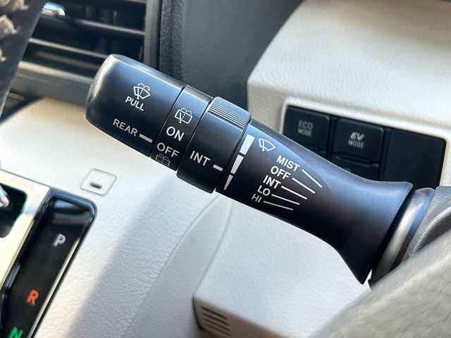 トヨタ シエンタ ハイブリッド G 神奈川県 2015(平27)年 2.8万km ホワイトパールクリスタルシャイン 純正SDナビ【NSZT-W64】/AM・FM・フルセグ・SD・MSV・Bluetoorh/バックカメラ/両側パワースライドドア/トヨタセーフティセンス/ビルトインETC/革巻きステアリング/ステアリングリモコン/前席シートヒーター/ISOFIX対応/スマートキー/LEDヘッドライト/フォグランプ