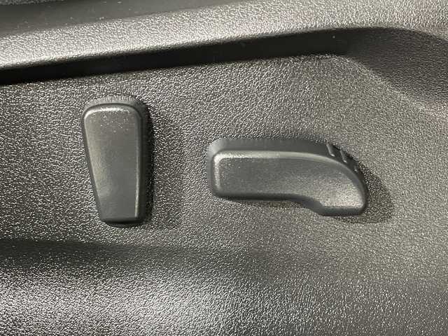 スバル フォレスター X－ブレイク 神奈川県 2019(令1)年 3.7万km クリスタルホワイトP アイサイト/純正8型ナビ/・BT/フルセグTV/CD/DVD/SD/USB/バック/サイド/フロントカメラ/ハーフレザーシート/パワーシート(D/N)/シートヒータ-(D/N)/電動サイドブレーキ/オートブレーキホールド/スマートキー/プッシュスタートボタン/ETC/デジタルインナーミラー/アイドリングストップ機能/SRH/革巻きステアリング/ステアリングスイッチ/パドルシフト/Autoライト/ステアリングヒーター/LEDヘッドライト/フォグランプ/電動格納ミラー/ウィンカーミラー/SNOW/MUDモード/ルーフレール/純正フロアマット/純正ドアバイザー/純正17インチアルミホイール