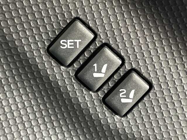 スバル フォレスター X－ブレイク 神奈川県 2019(令1)年 3.7万km クリスタルホワイトP アイサイト/純正8型ナビ/・BT/フルセグTV/CD/DVD/SD/USB/バック/サイド/フロントカメラ/ハーフレザーシート/パワーシート(D/N)/シートヒータ-(D/N)/電動サイドブレーキ/オートブレーキホールド/スマートキー/プッシュスタートボタン/ETC/デジタルインナーミラー/アイドリングストップ機能/SRH/革巻きステアリング/ステアリングスイッチ/パドルシフト/Autoライト/ステアリングヒーター/LEDヘッドライト/フォグランプ/電動格納ミラー/ウィンカーミラー/SNOW/MUDモード/ルーフレール/純正フロアマット/純正ドアバイザー/純正17インチアルミホイール