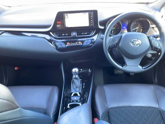 トヨタ Ｃ－ＨＲ G 徳島県 2018(平30)年 2.2万km ブラックマイカ 純正7型SDナビNSZT-W68T/（DISC/ラジオ/SD/BT/フルセグ）/バックカメラ/追従式クルーズコントロール/ブラインドスポットモニター/オートブレーキホールド/モデリスタエアロ/コーナーセンサ/LEDヘッドライト/純正18AW/ハーフレザーシート/前席シートヒーター/ナノイー/フォグライト/電動格納ミラー/ドアバイザー