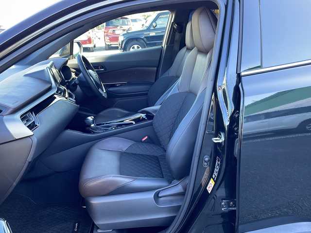 トヨタ Ｃ－ＨＲ G 徳島県 2018(平30)年 2.2万km ブラックマイカ 純正7型SDナビNSZT-W68T/（DISC/ラジオ/SD/BT/フルセグ）/バックカメラ/追従式クルーズコントロール/ブラインドスポットモニター/オートブレーキホールド/モデリスタエアロ/コーナーセンサ/LEDヘッドライト/純正18AW/ハーフレザーシート/前席シートヒーター/ナノイー/フォグライト/電動格納ミラー/ドアバイザー