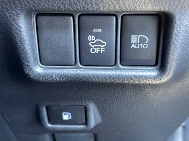 トヨタ Ｃ－ＨＲ G 徳島県 2018(平30)年 2.2万km ブラックマイカ 純正7型SDナビNSZT-W68T/（DISC/ラジオ/SD/BT/フルセグ）/バックカメラ/追従式クルーズコントロール/ブラインドスポットモニター/オートブレーキホールド/モデリスタエアロ/コーナーセンサ/LEDヘッドライト/純正18AW/ハーフレザーシート/前席シートヒーター/ナノイー/フォグライト/電動格納ミラー/ドアバイザー