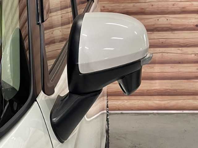 トヨタ ルーミー カスタムG 岩手県 2022(令4)年 3.1万km ブラックマイカメタリック/パールホワイト2トーン AIS検査済み【2501036392】/【社外パーツ取付有】/純正LEDヘッドライト/オートライト/バックカメラ/両側パワースライドドア/ディスプレイオーディオ/USB入力端子/ETC/フルセグテレビ/前席シートヒーター/コーナーセンサー/衝突被害軽減ブレーキ/アイドリングストップ/14インチAW　BRUT （社外）/マッドスター　ラジアル　A/T（社外）/エスペリア　リフトアップキット（社外）/CLS FOX前後バンパー（社外）/社外パーツ取付有