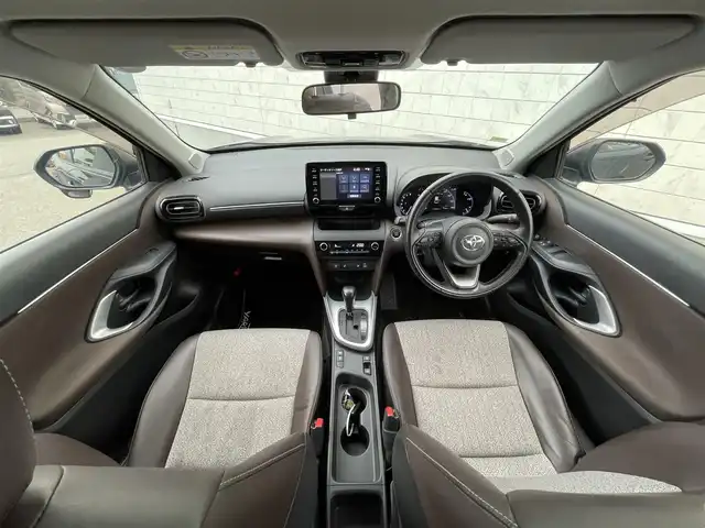 トヨタ ヤリスクロス Z 山形県 2020(令2)年 4.2万km ブラックマイカ 純正ナビ/（AM/FM/Ｂｌｕｅｔｏｏｔｈ）/トヨタセーフティセンス/バックカメラカメラ/シートヒーター/ハーフレザー/オートハイビーム/レーダークルーズコントロール/電動パーキング/プッシュスタート/オートエアコン/ＵＳＢ/ETC/LEDヘッドライト/18インチアルミホイール