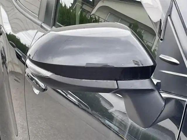 トヨタ ヤリスクロス Z 山形県 2020(令2)年 4.2万km ブラックマイカ 純正ナビ/（AM/FM/Ｂｌｕｅｔｏｏｔｈ）/トヨタセーフティセンス/バックカメラカメラ/シートヒーター/ハーフレザー/オートハイビーム/レーダークルーズコントロール/電動パーキング/プッシュスタート/オートエアコン/ＵＳＢ/ETC/LEDヘッドライト/18インチアルミホイール