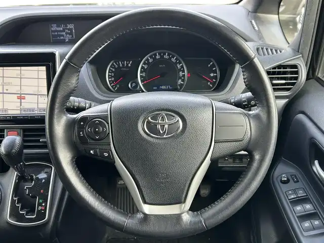 トヨタ ノア Si 道東・釧路十勝 2014(平26)年 14.9万km ブラック 4WD/寒冷地仕様/純正9インチナビ/バックカメラ/フルセグTV/フリップダウンモニター/パワースライドドア/ドライブレコーダー/プッシュスタート/スマートキー/ビルトインETC