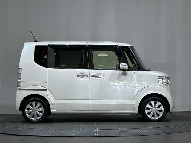 ホンダ Ｎ ＢＯＸ G Lパッケージ 愛媛県 2015(平27)年 3.5万km プレミアムホワイトパールⅡ 純正メモリナビ/(AM/FM/CD/DVD/ワンセグテレビ)/バックカメラ/片側パワースライドドア/ステアリングスイッチ/ヘッドライトレベライザー/ECONスイッチ/ステアリングスイッチ/ベンチシート/チップアップシート/アイドリングストップ/ウィンカーミラー/ドアバイザー/プッシュスタート/ETC/スペアキー/取扱説明書、保証書