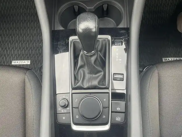 マツダ マツダ３ファストバック 15S ツーリング 愛知県 2020(令2)年 1.7万km ディープクリスタルブルーマイカ /禁煙車//前後ドライブレコーダー//アラウンドビューモニター//バック/サイド/フロント/全周囲カメラ//純正メーカーオプションナビ//フルセグTV/CD/DVD/BT/USB/HDMI//ETC//i　ACTIVESENSE//ブラインドスポットモニター//アクティブドライビングディスプレイ//スマートブレーキサポート//コーナーセンサー//横滑り防止装置//レーンキープアシスト//レーダークルーズコントロール//後側方接近車両検知//ディスタンス＆スピードアラート//ペダル操作警告//SPORTモード//電動パーキングブレーキ//オートホールド//VIEWスイッチ//プッシュスタート//MTモード付AT//アイドリングストップ//純正18インチアルミホイール//純正ゴムマット//純正オートLEDヘッドライト//アダプティブLEDヘッドライト//オートリトラクタブルウィンカーミラー//マルチリモコン//防眩ミラー//照明付バニティミラー//ISOFIX//トノカバー//ステアリングスイッチ//スマートキー//保証書/取扱説明書/ナビ説明書//ディーラー記録簿(R4.5.6.7)