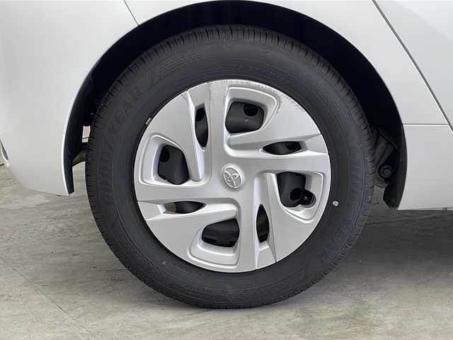 トヨタ アクア X 新潟県 2022(令4)年 4.4万km プラチナホワイトパールマイカ ディスプレイオーディオ＋ナビキット/バックカメラ/ステアリングリモコン/トヨタセーフティセンス/・プリクラッシュセーフティ/・レーダークルーズコントロール/・レーンキープアシスト/・オートマチックハイビーム/LEDオートライト/ビルトインETC/プッシュスタート/スマートキー/純正フロアマット