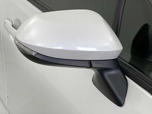 トヨタ アクア X 新潟県 2022(令4)年 4.4万km プラチナホワイトパールマイカ ディスプレイオーディオ＋ナビキット/バックカメラ/ステアリングリモコン/トヨタセーフティセンス/・プリクラッシュセーフティ/・レーダークルーズコントロール/・レーンキープアシスト/・オートマチックハイビーム/LEDオートライト/ビルトインETC/プッシュスタート/スマートキー/純正フロアマット