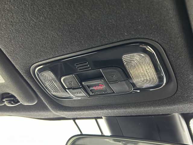 トヨタ ヤリス X 宮城県 2021(令3)年 1.1万km アバンギャルドブロンズメタリック トヨタセーフティーセンス/純正ディスプレイオーディオ/(AM/FM/USB/BT/Miracast)/バックカメラ/ETC/前後ドライブレコーダー/レーダークルーズコントロール/プッシュスタート/スマートキー/SOSスイッチ/オートライト/オートマチックハイビーム/ヘッドライトレベライザー/ワイパーデアイサー/ドアバイザー/純正フロアマット/社外14インチアルミホイール