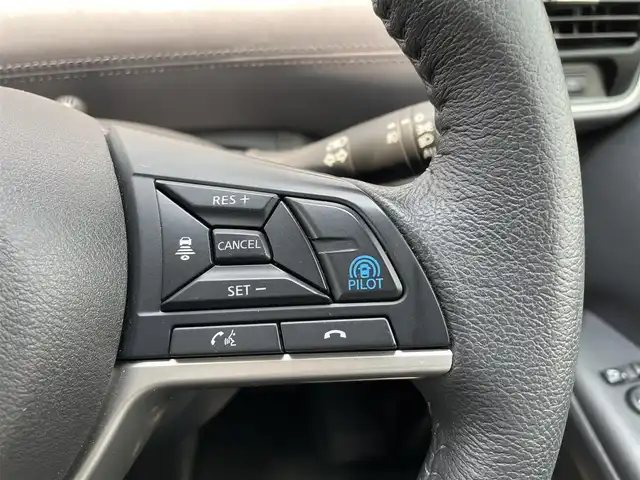日産 セレナ ハイウェイスター 福岡県 2019(令1)年 1.2万km オレンジ プロパイロット搭載車/エマージェンシーブレーキ/側方支援/レーンキープアシスト/BSM/純正10インチナビ/（CD/DVD/SD/BT/USB/FM/AM）/フルセグTV/アラウンドビューモニター/フリップダウンモニター/ドラレコ前後2個付き/・純正が前方のみ/・社外が前後/両側パワースライド/ハンズフリースライドドア/電動パーキング/社外マット/純正アルミホイール/ドアバイザー/プッシュスタート/スペアキー1本/取説/カラーコード　EBL